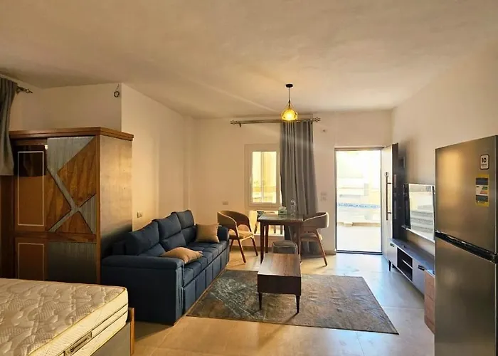 Apartment Magawish With Pool Hurghada